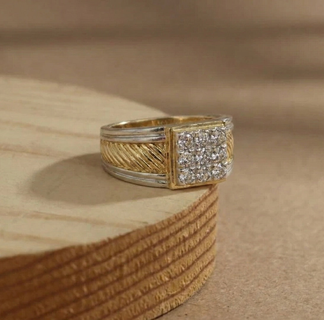 Fluted Quad Diamond Ring